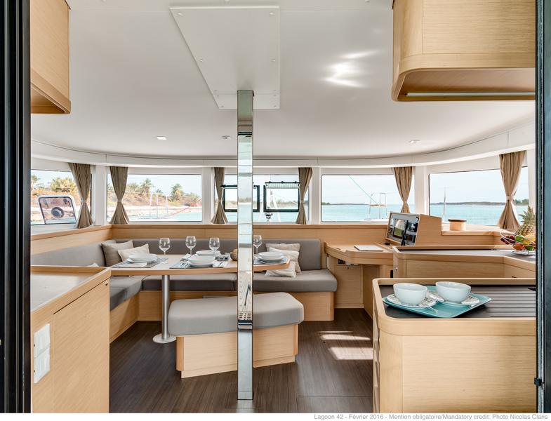 Book yachts online - catamaran - Lagoon 42 - GIOIA - rent