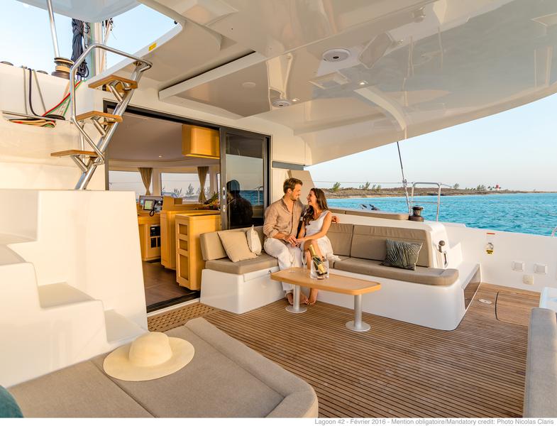 Book yachts online - catamaran - Lagoon 42 - GIOIA - rent