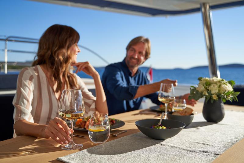 Book yachts online - catamaran - Lagoon Sixty 5 - AMADA MIA - rent