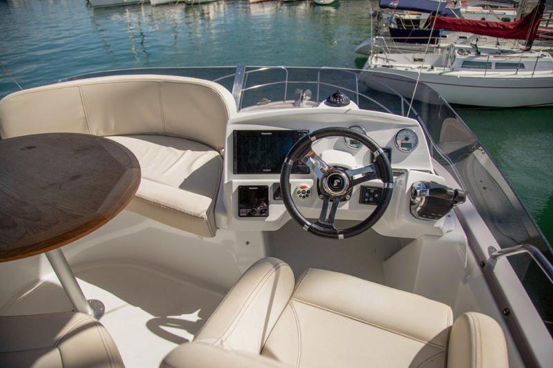Book yachts online - motorboat - Antares 36 - ARIELA - rent