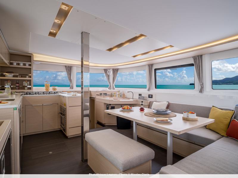 Book yachts online - catamaran - Lagoon 46 - SOLE - rent