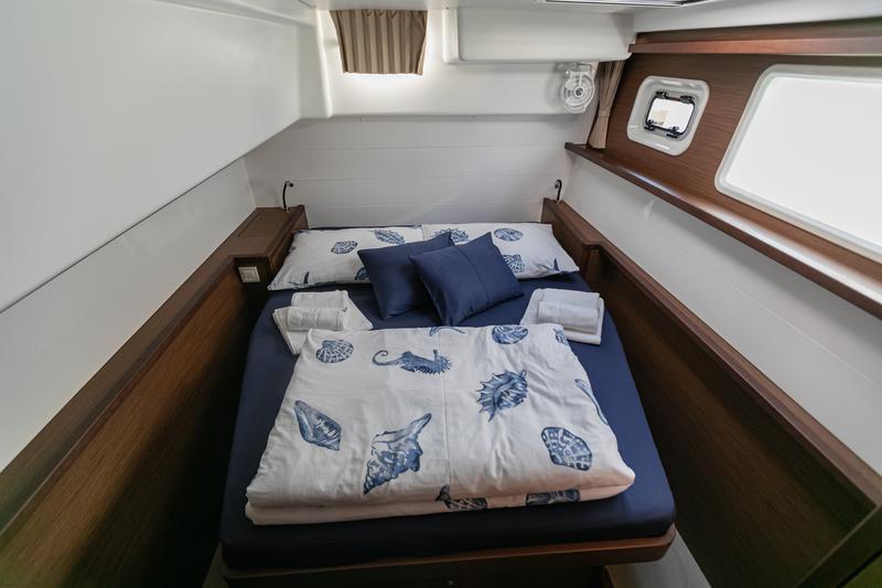 Book yachts online - catamaran - Lagoon 450 F - WIDE DREAM - rent