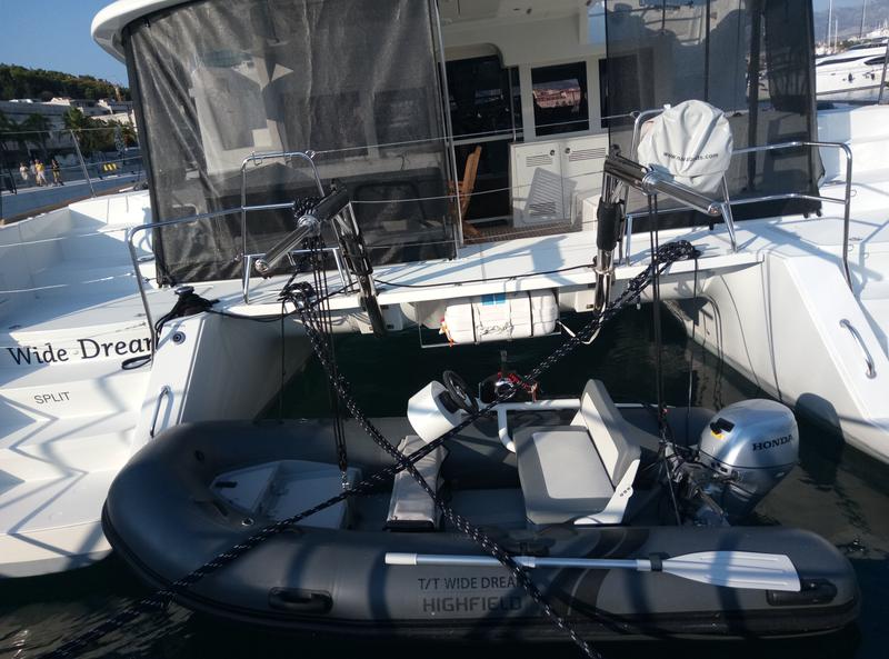 Book yachts online - catamaran - Lagoon 450 F - WIDE DREAM - rent