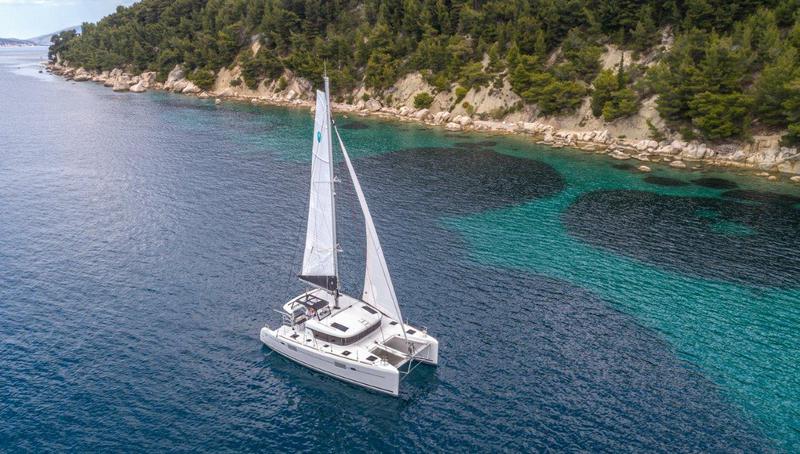 Book yachts online - catamaran - Lagoon 39 - MARIA - rent