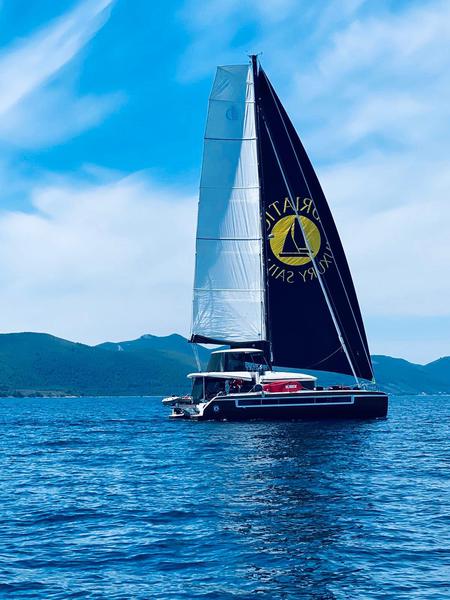 Book yachts online - catamaran - Lagoon 50 LUX - PRINCESS KISS - rent
