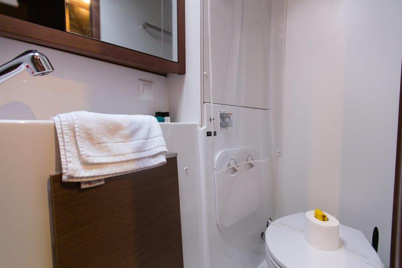 Book yachts online - catamaran - Lagoon 40 - MARINERO - rent