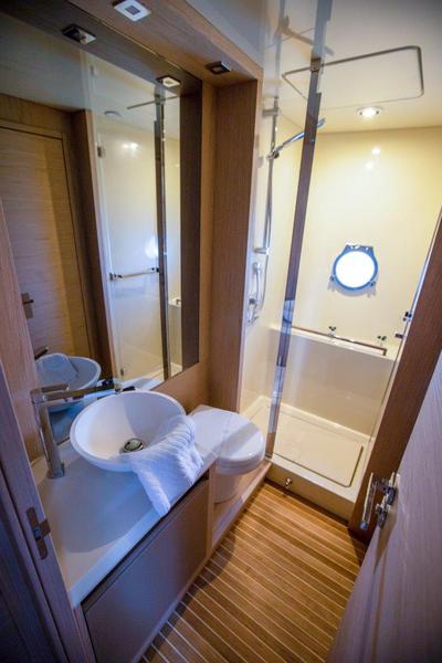 Book yachts online - motorboat - Monte Carlo 6 - ALVONA - rent