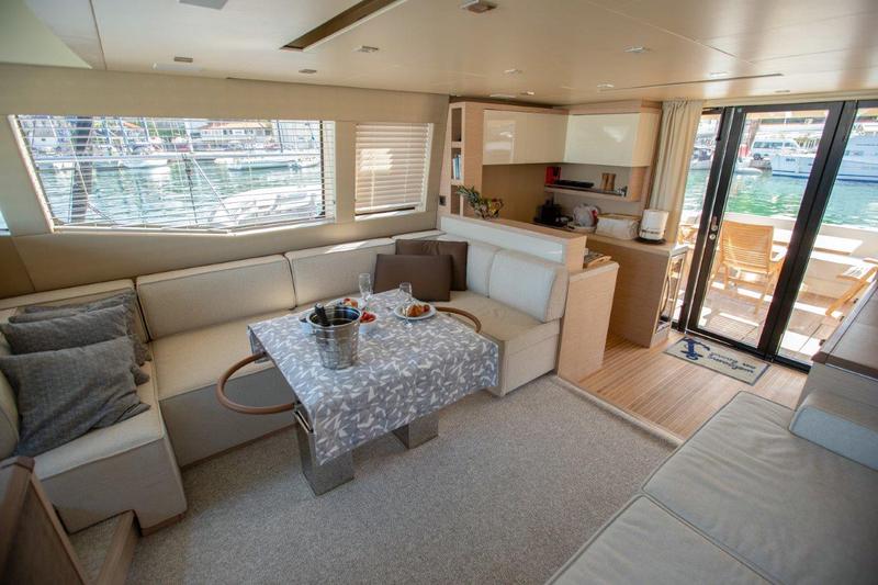 Book yachts online - motorboat - Monte Carlo 6 - ALVONA - rent