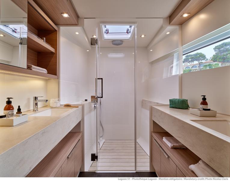 Book yachts online - catamaran - Lagoon 51 NEW - NEGRONI - rent