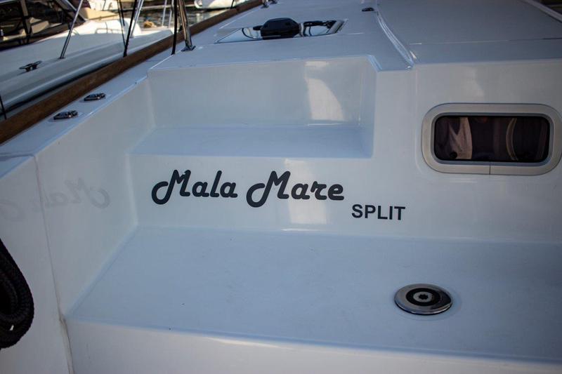 Book yachts online - catamaran - Lagoon 450 F - MALA MARE - rent