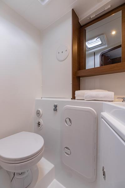 Book yachts online - catamaran - Lagoon 42 - HAPPY KEY - rent