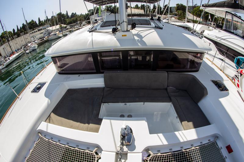 Book yachts online - catamaran - Lagoon 450 F - SMILE I - rent