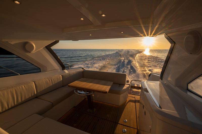 Book yachts online - motorboat - Gran Turismo 41 - MIAMI VICE - rent