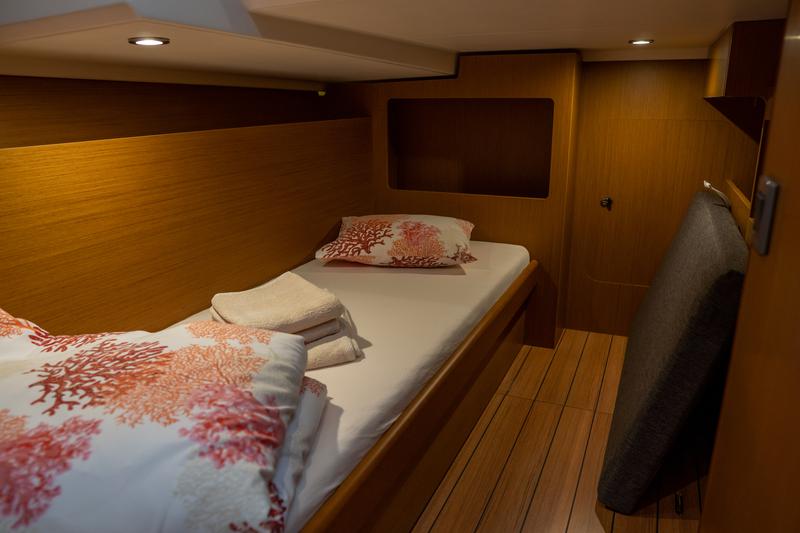 Book yachts online - motorboat - Swift Trawler 41 - JUDITA - rent