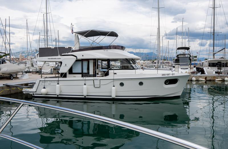 Book yachts online - motorboat - Swift Trawler 41 - JUDITA - rent