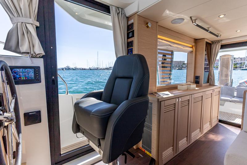 Book yachts online - motorboat - Swift Trawler 48 - TABITA - rent