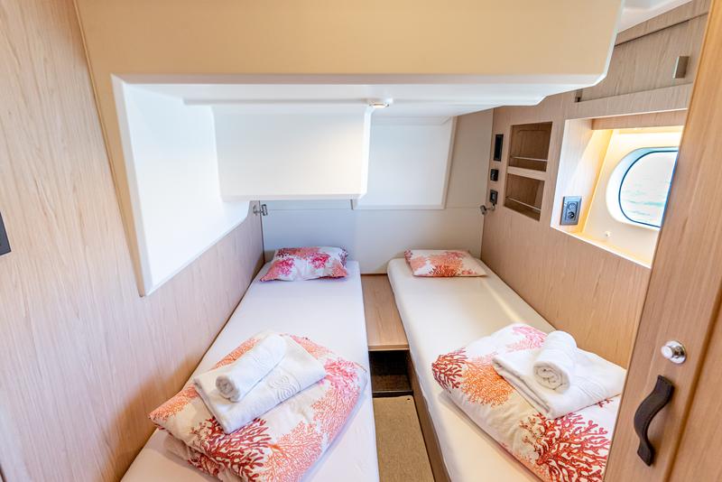 Book yachts online - motorboat - Swift Trawler 48 - TABITA - rent