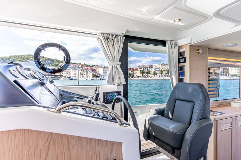 Book yachts online - motorboat - Swift Trawler 48 - TABITA - rent