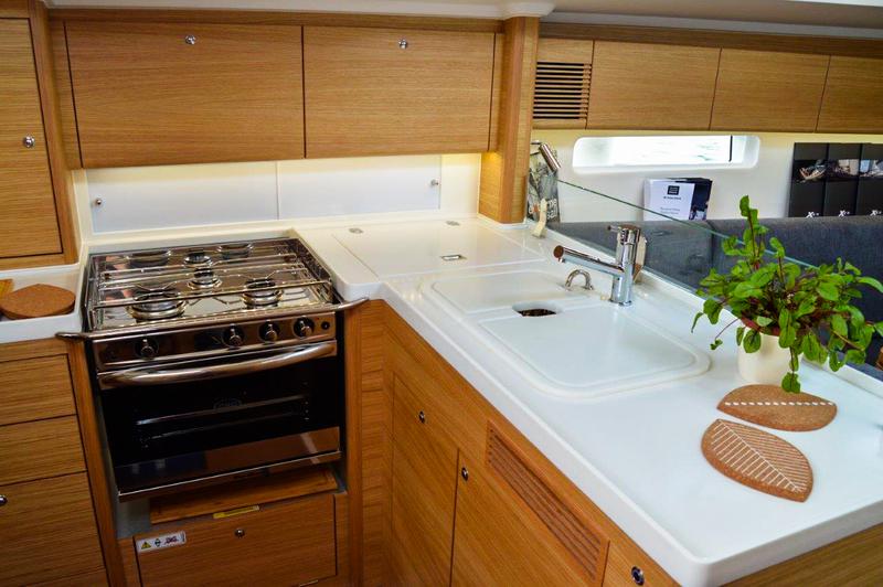Book yachts online - sailboat - X-Yacht 4-3 - CUM VENTIS - rent