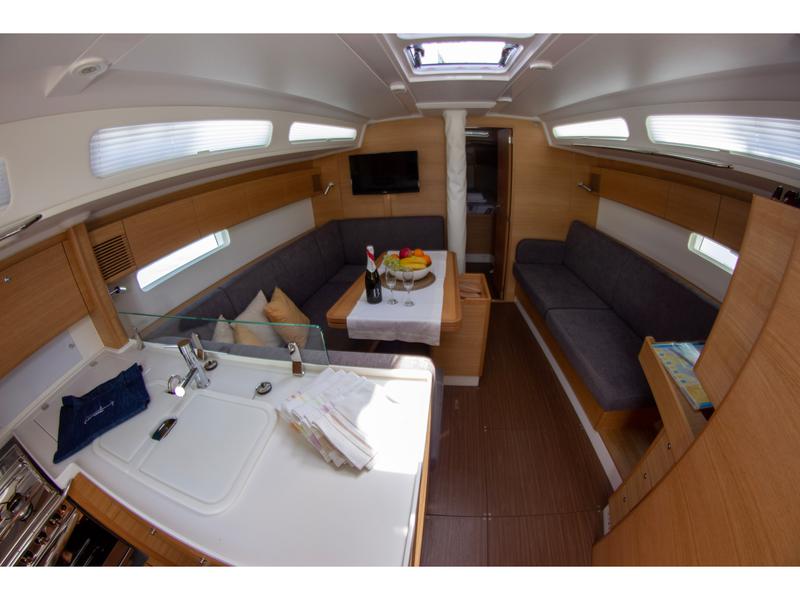 Book yachts online - sailboat - X-Yacht 4-3 - CUM VENTIS - rent