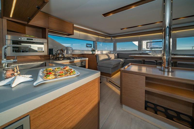 Book yachts online - catamaran - Lagoon 50 - CAPTAIN MORGAN - rent