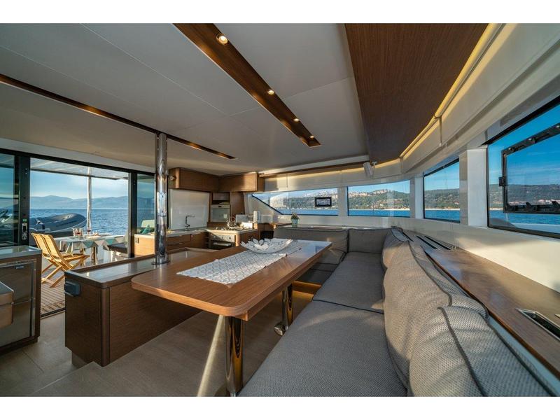 Book yachts online - catamaran - Lagoon 50 - CAPTAIN MORGAN - rent