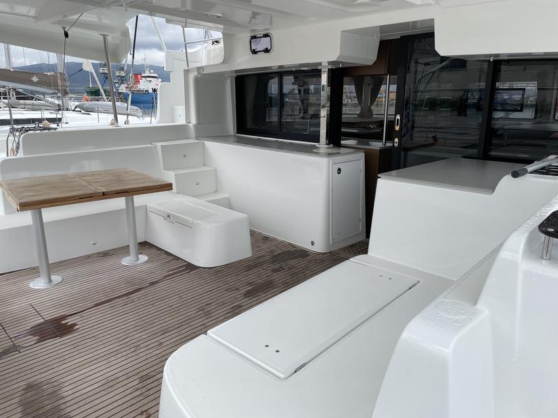 Book yachts online - catamaran - Lagoon 46 - Kleio - rent