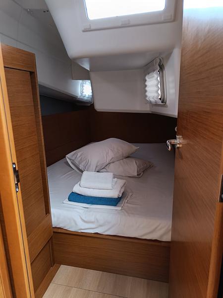 Book yachts online - sailboat - Sun Odyssey 410 - Nerea - rent
