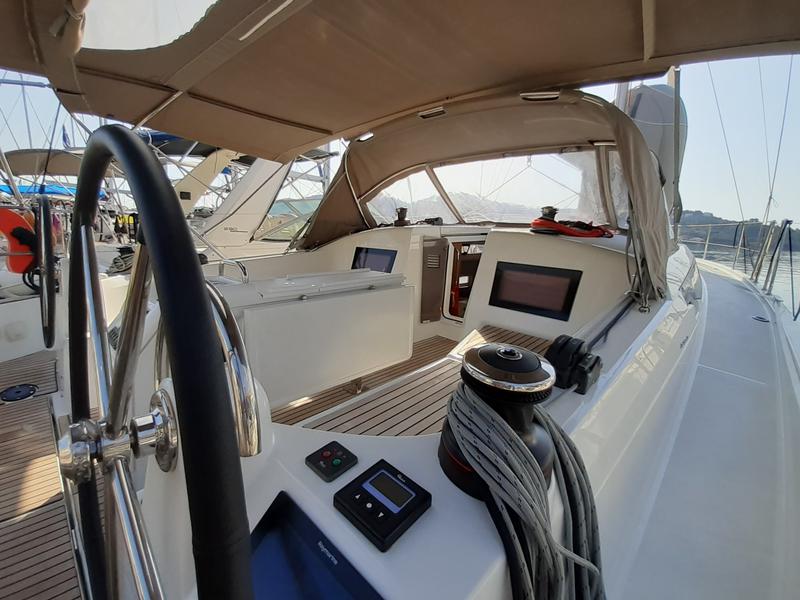 Book yachts online - sailboat - Sun Odyssey 410 - Kymothoe - rent