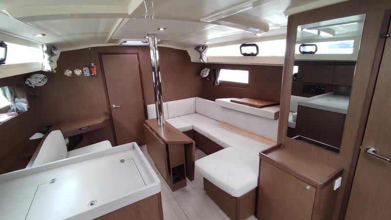 Book yachts online - sailboat - Oceanis 41.1 - Maera - rent