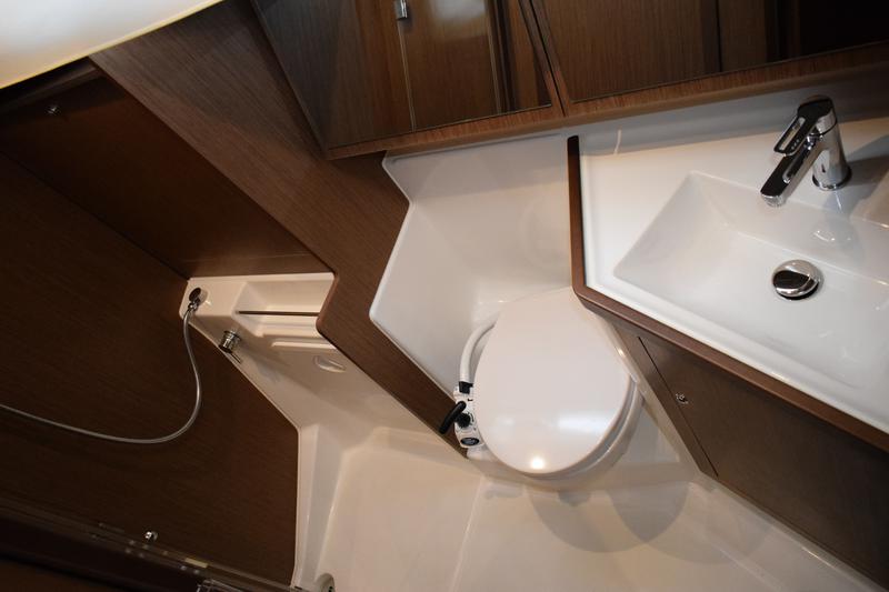 Book yachts online - sailboat - Oceanis 41.1 - Maera - rent
