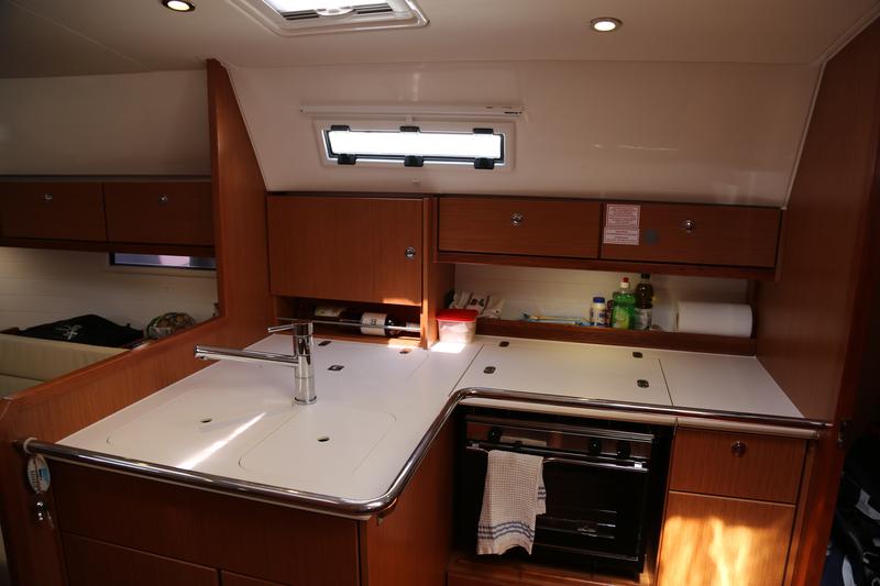 Book yachts online - sailboat - Bavaria Cruiser 36 - Doris - rent