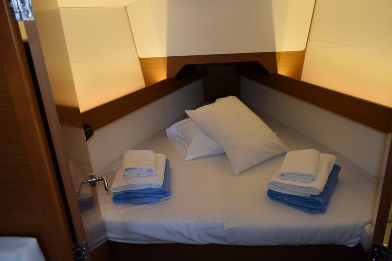 Book yachts online - sailboat - Sun Odyssey 349 - Meliti - rent