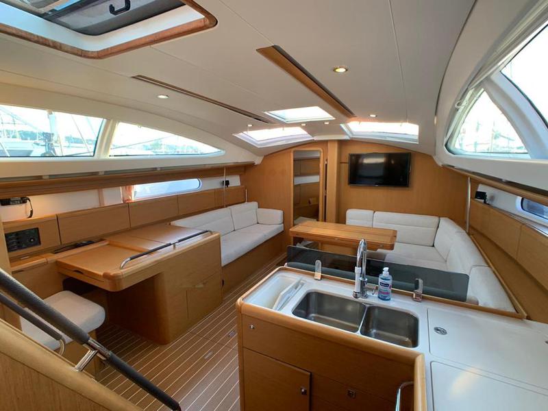 Book yachts online - sailboat - Sun Odyssey 45DS - Aurora - rent