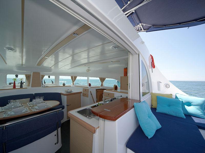 Book yachts online - catamaran - Lagoon 380 - Calypso - rent
