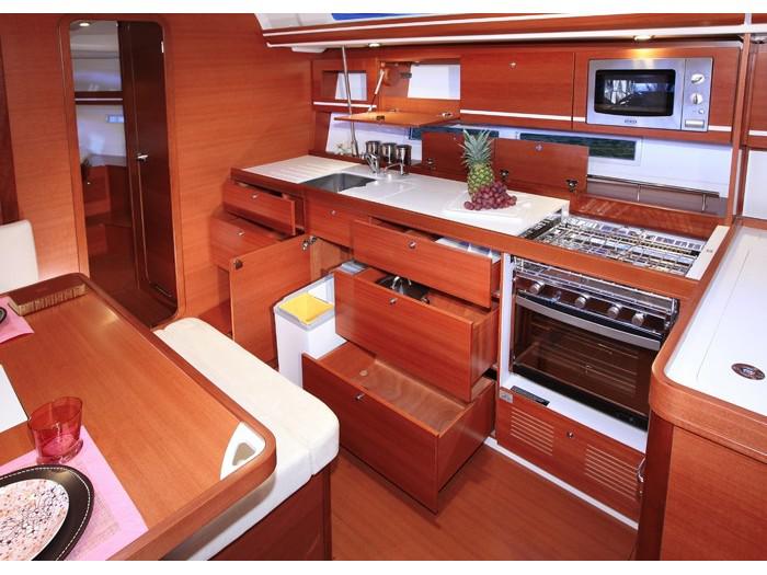 Book yachts online - sailboat - Dufour 450 GL - Primo - rent