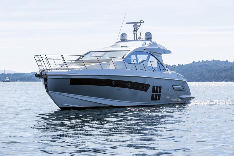 Book yachts online - motorboat - Azimut 55 S - Mini Too - rent
