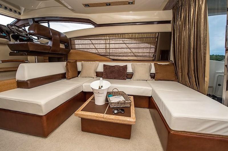 Book yachts online - motorboat - Azimut 47 Fly - Skyfall MY - rent