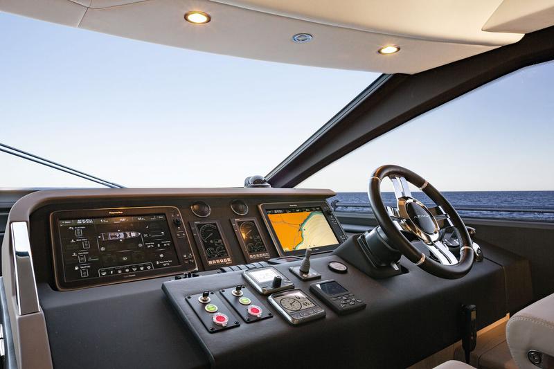 Book yachts online - motorboat - Azimut 72 Fly - Alyss - rent
