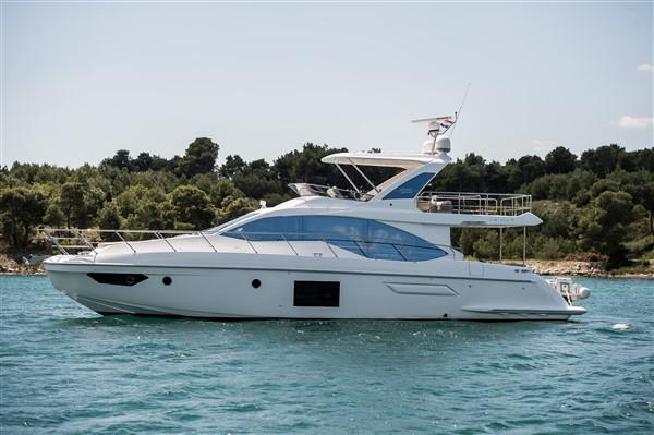 Book yachts online - motorboat - Azimut 55 Fly - MAWI - rent