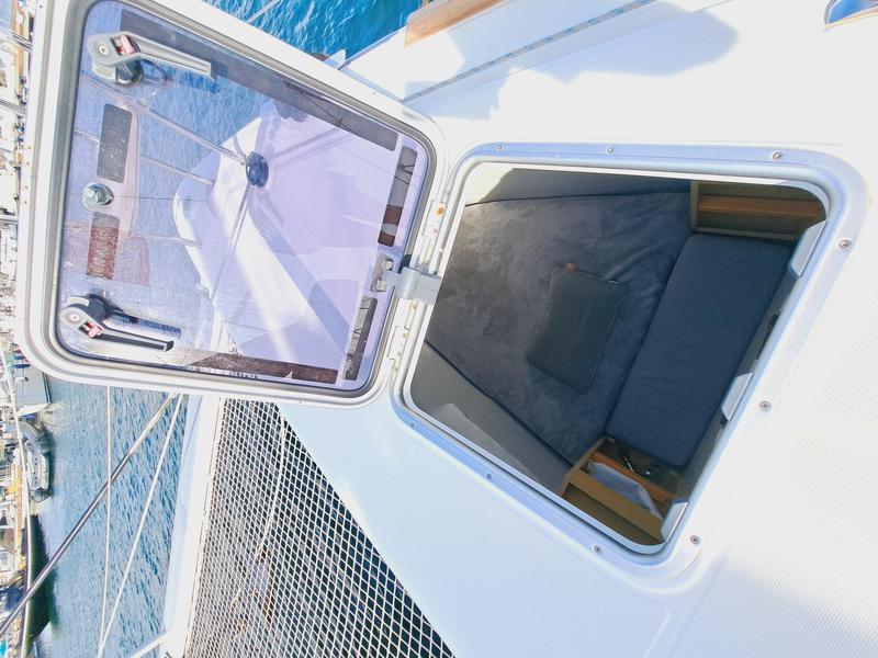 Book yachts online - catamaran - LAGOON 450 - LLUNA - 6-BI-3-62-21 - rent