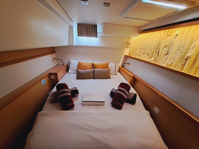 Book yachts online - catamaran - LAGOON 450 - LLUNA - 6-BI-3-62-21 - rent