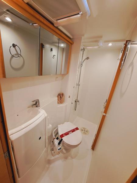 Book yachts online - catamaran - LAGOON 421 - THE MOB 6a BI-3-18-15  - rent