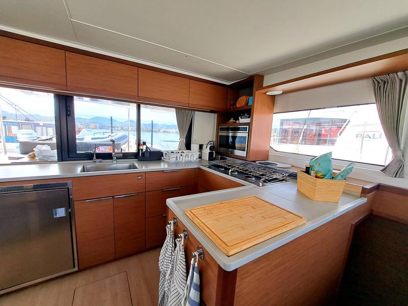 Book yachts online - catamaran - LAGOON 460 / 3 CABINS - ALEGRIA - CB 404409 - rent
