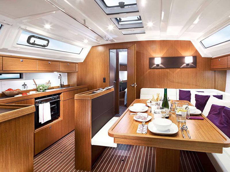 Book yachts online - sailboat - Bavaria Cruiser 46 - Ariadni - rent