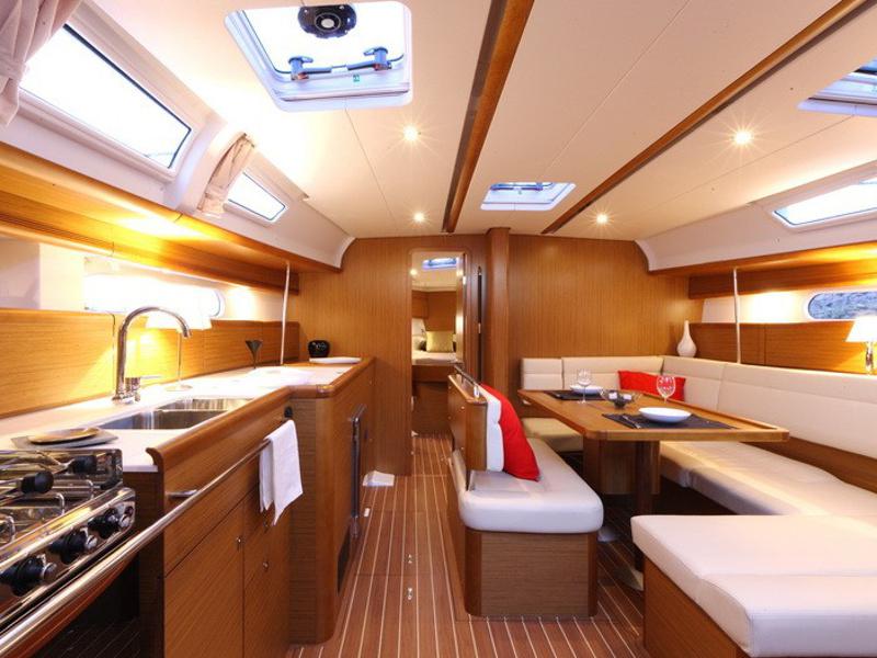 Book yachts online - sailboat - Sun Odyssey 44 i - SO44i - rent