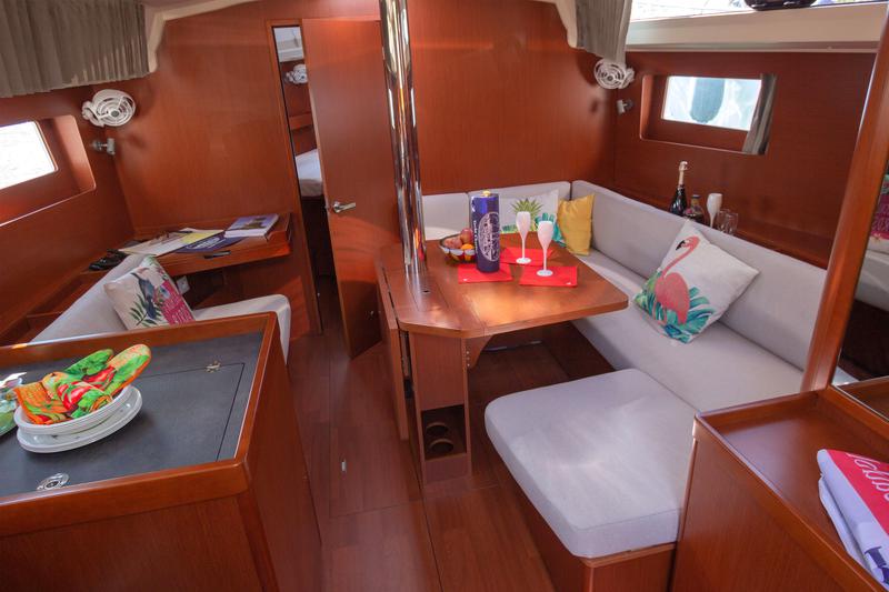Book yachts online - sailboat - Oceanis 41.1 - Poison - rent