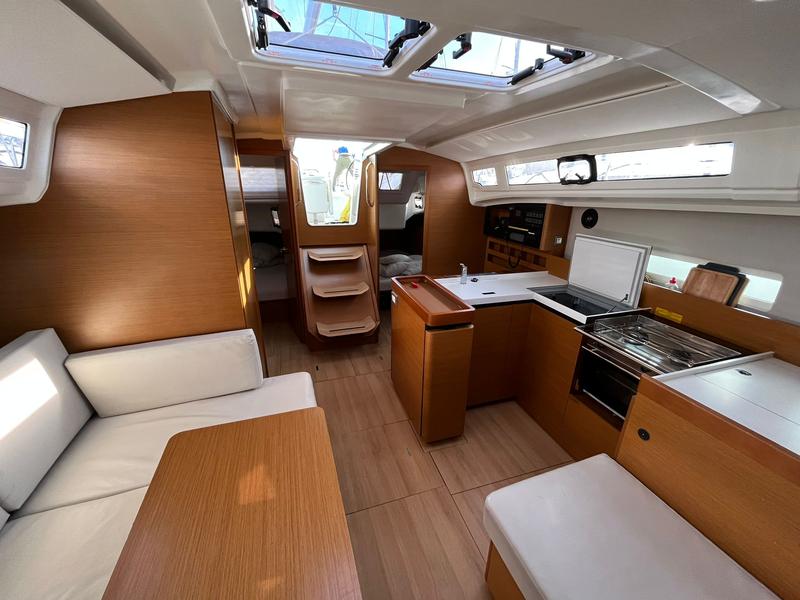 Book yachts online - sailboat - Sun Odyssey 410 - POLARIS  - rent