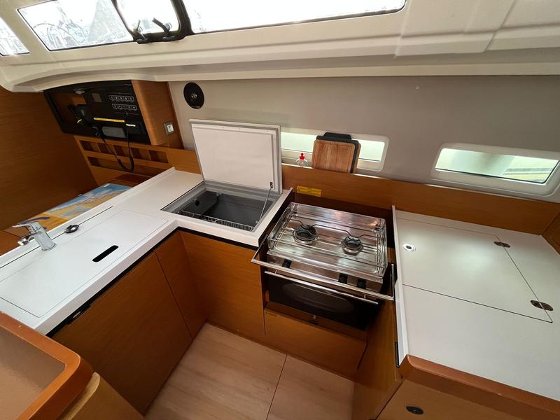 Book yachts online - sailboat - Sun Odyssey 410 - POLARIS  - rent