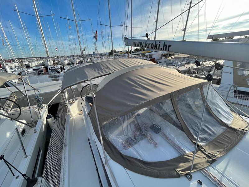 Book yachts online - sailboat - Sun Odyssey 440 - PETRA - rent
